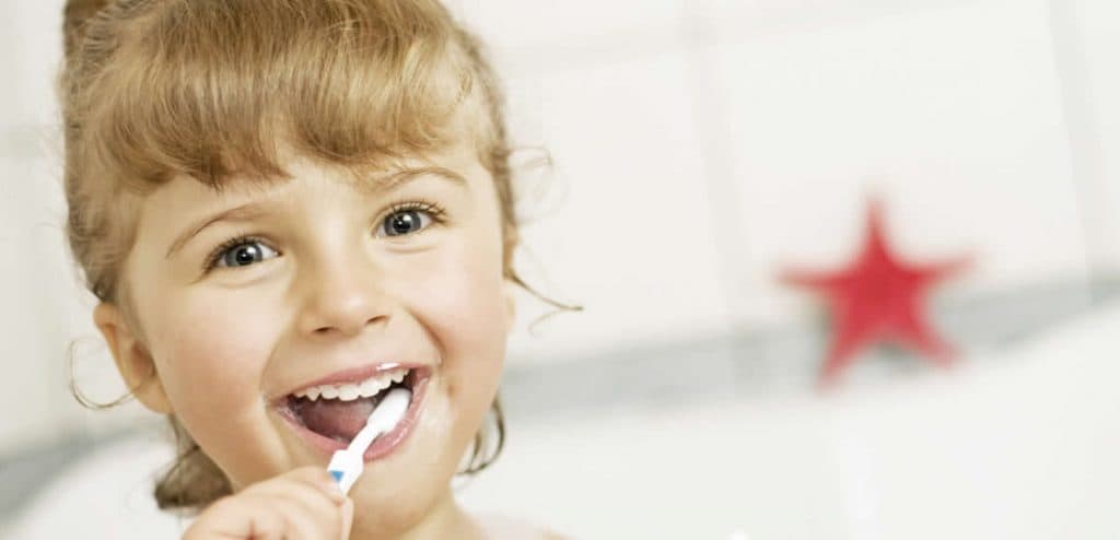 Cómo cuidar los dientes de tus niños